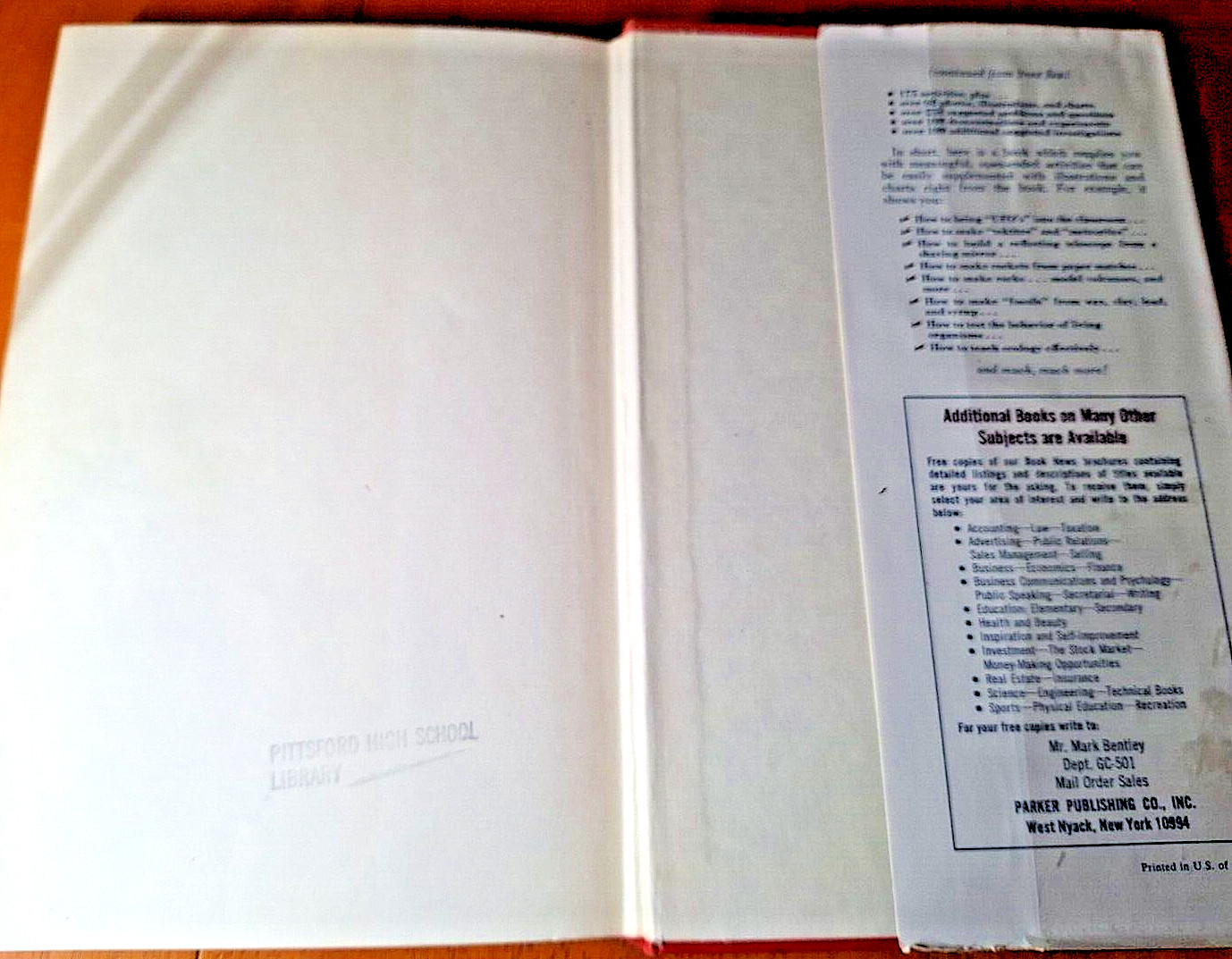 Illustrated Treasury of General Science Activities (Robert G. Hoehn; 1975)