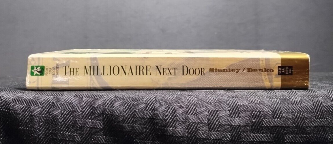 Millionaire Next Door Danko Stanley PB 2000 Personal Finance Wealth Habits