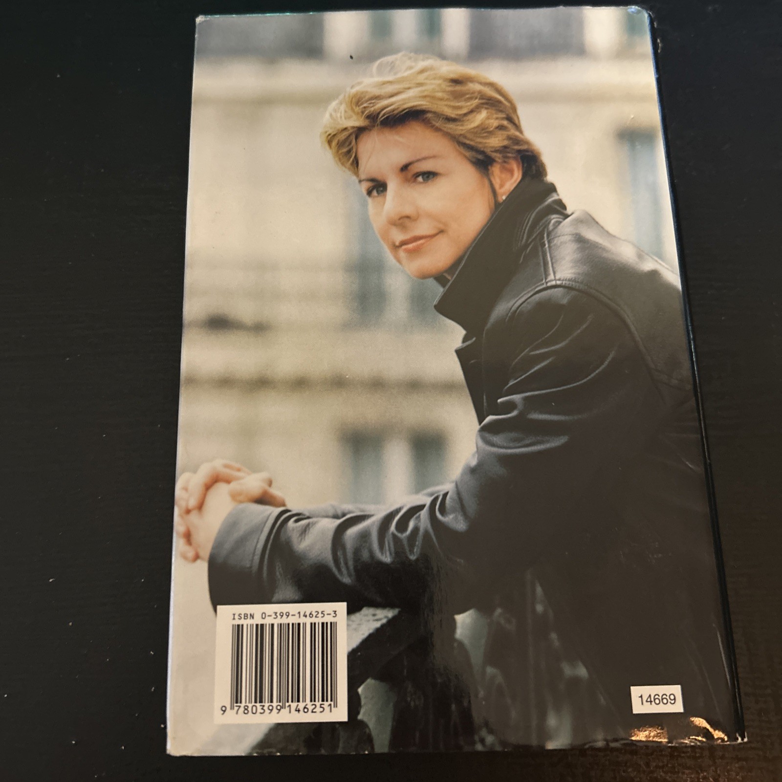 Kay Scarpetta Ser.: The Last Precinct by Patricia Cornwell (2000, Hardcover)