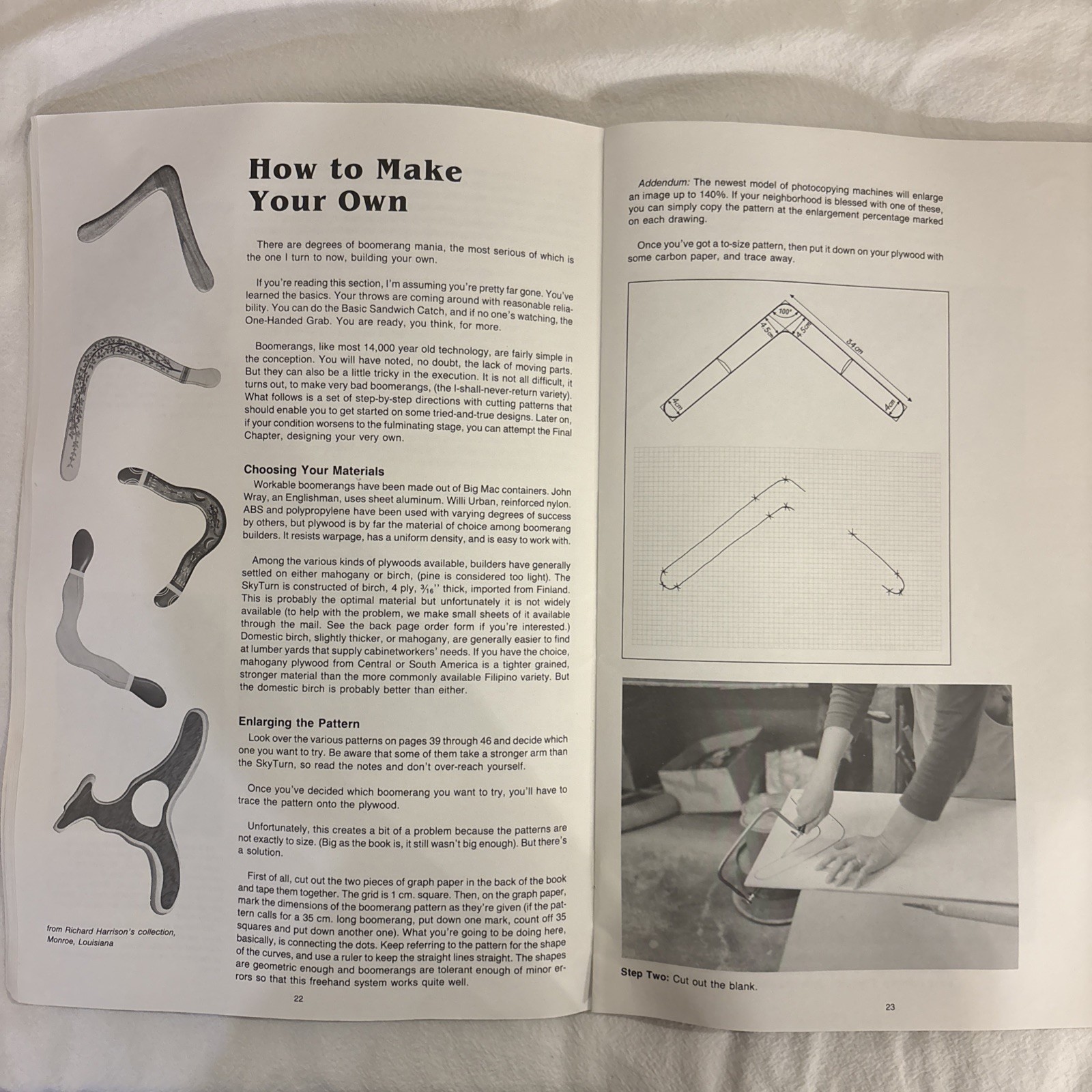 1985 THE BOOMERANG BOOK John Cassidy, Klutz Press, w/ Boomerang 1st Print VTG