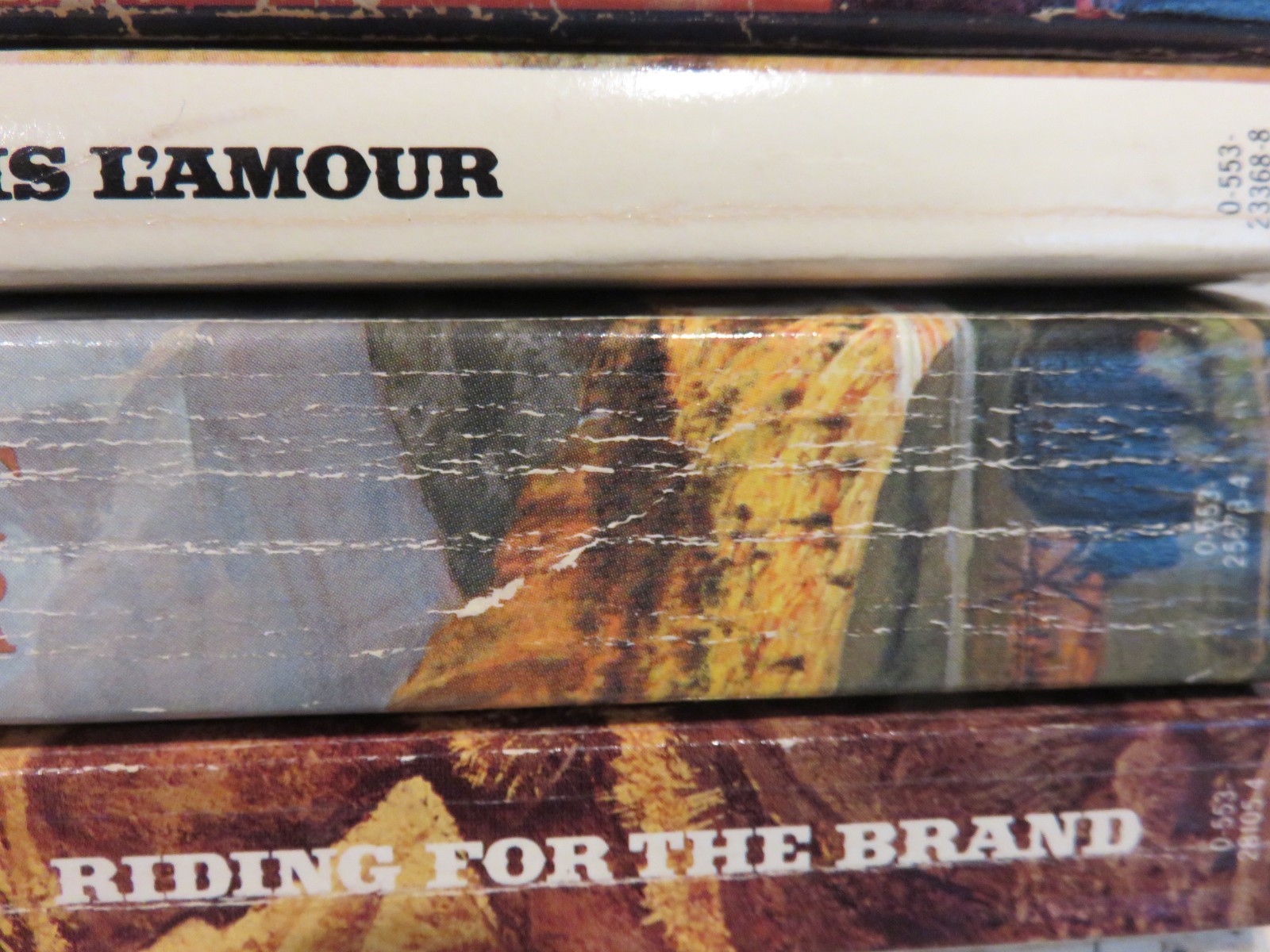 Lot of 16 Louis L’Amour Western Paperback Books Sackett & More
