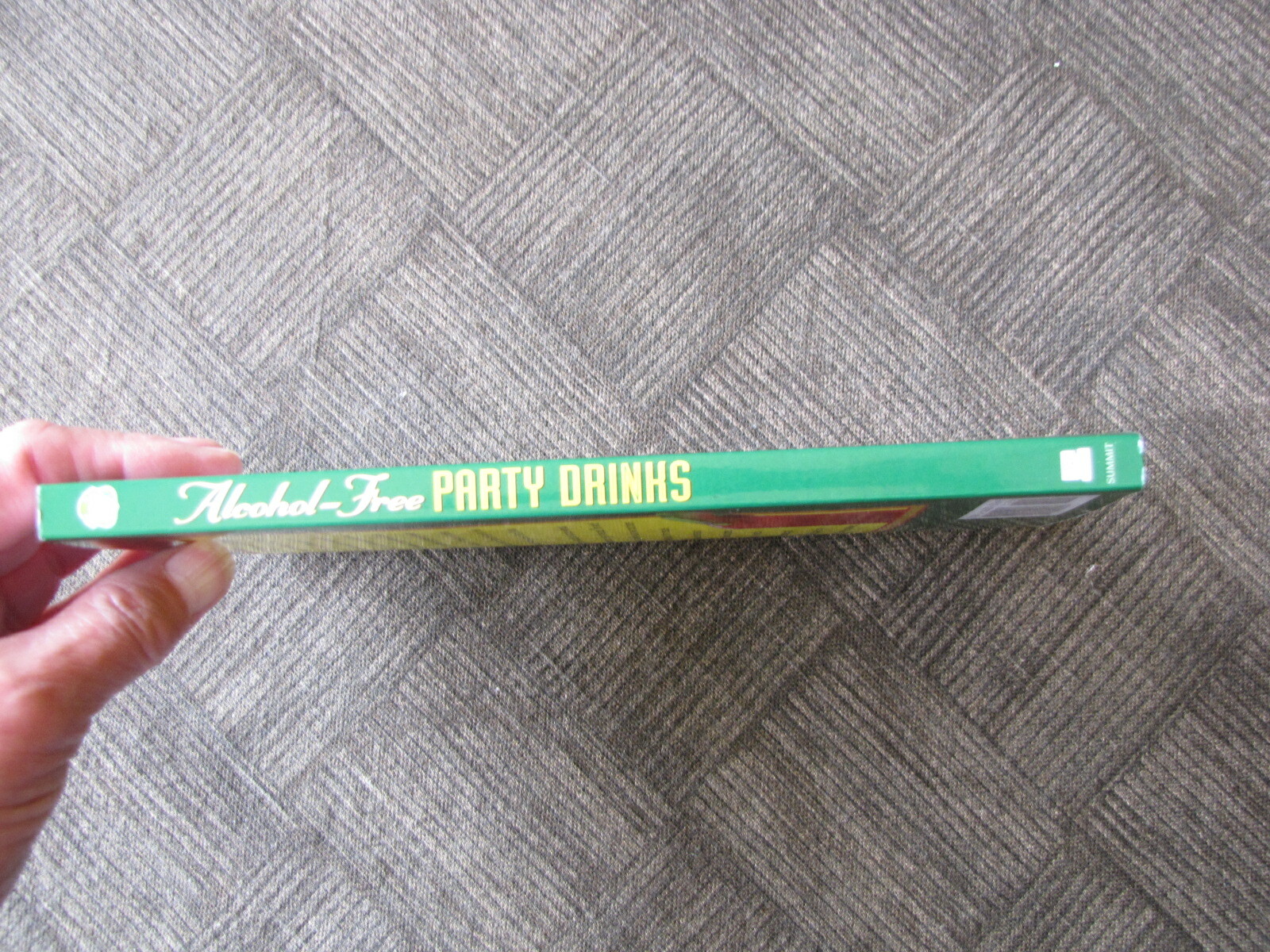 PARTY DRINKS – Alcohol Free by Canada Dry PB 178 Pages – 1997