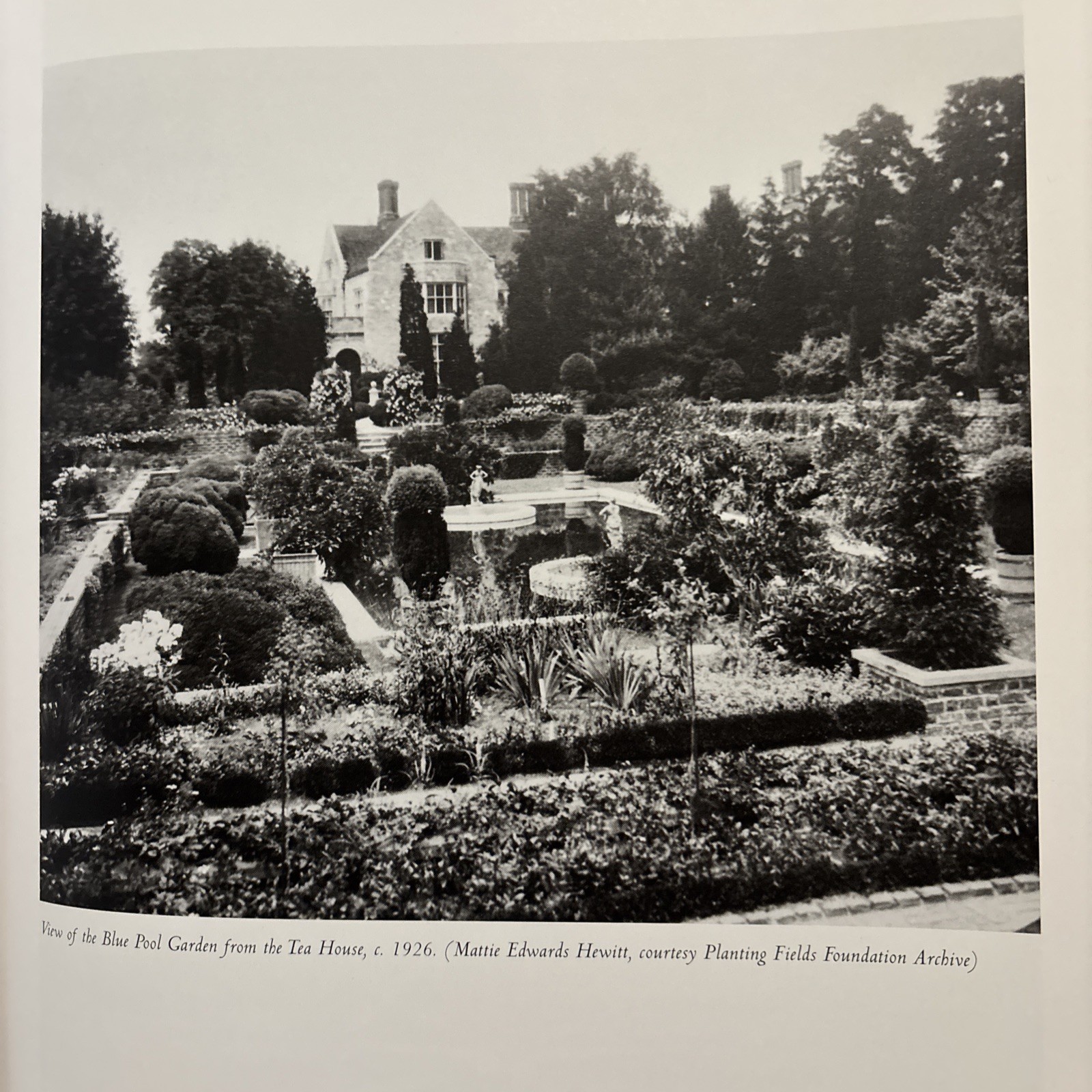Elsie de Wolfe : The Birth of Modern Interior Decoration by Penny Sparke Hardc