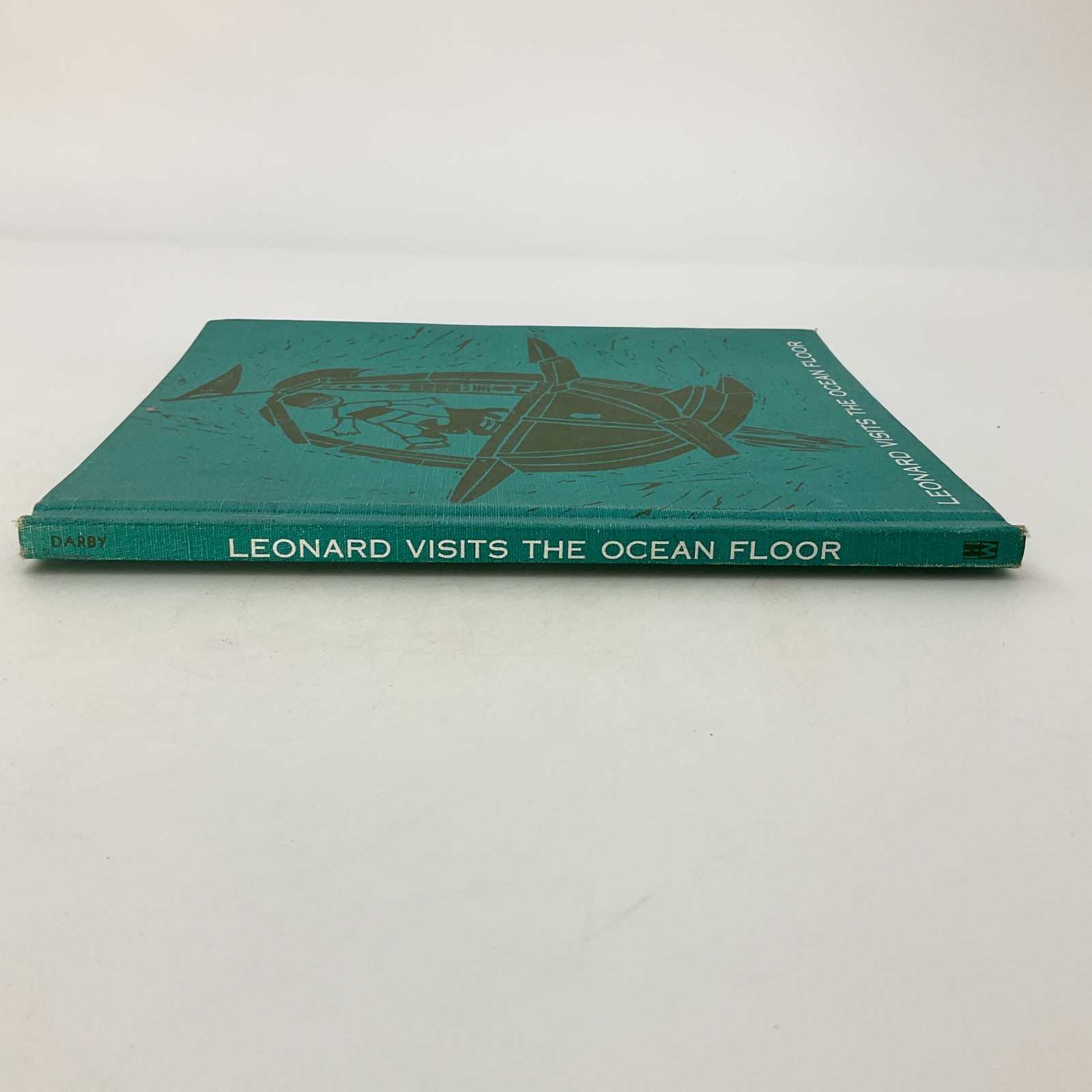 Leonard Visits the Ocean Floor Marine Life Hardcover Book Gene Darby 1965