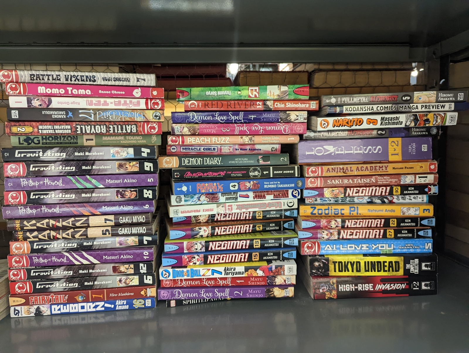 Lot of 10 Manga Graphic Novels Tokyo Pop Anime English – Random Mix
