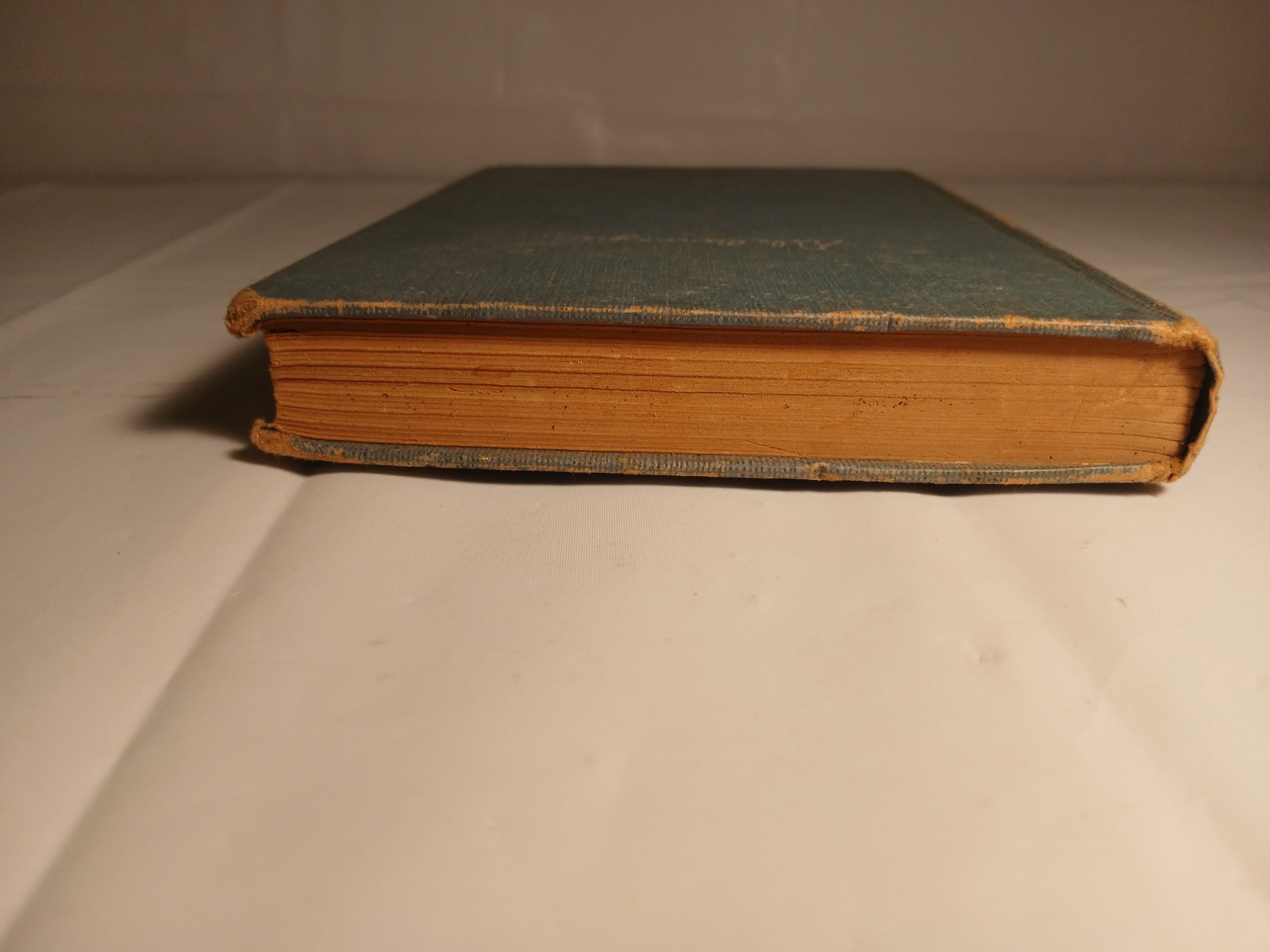 How to Win Friends and Influence by Dale Carnegie publisher Simon Schuster 1952