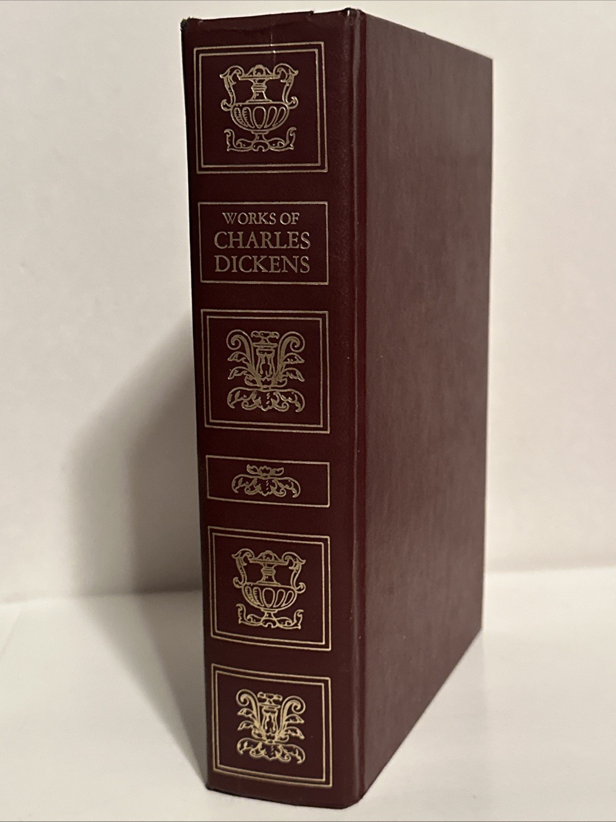 Works Of Charles Dickens Hardcover Book Six Complete Novels 1978 Avenel Pub.