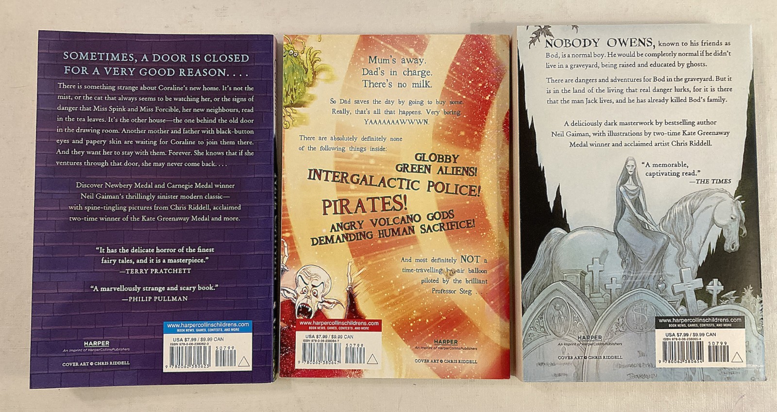 Neil Gaiman/Chris Riddell 3-Book Box Set Coraline/The Graveyard Book Like NEW