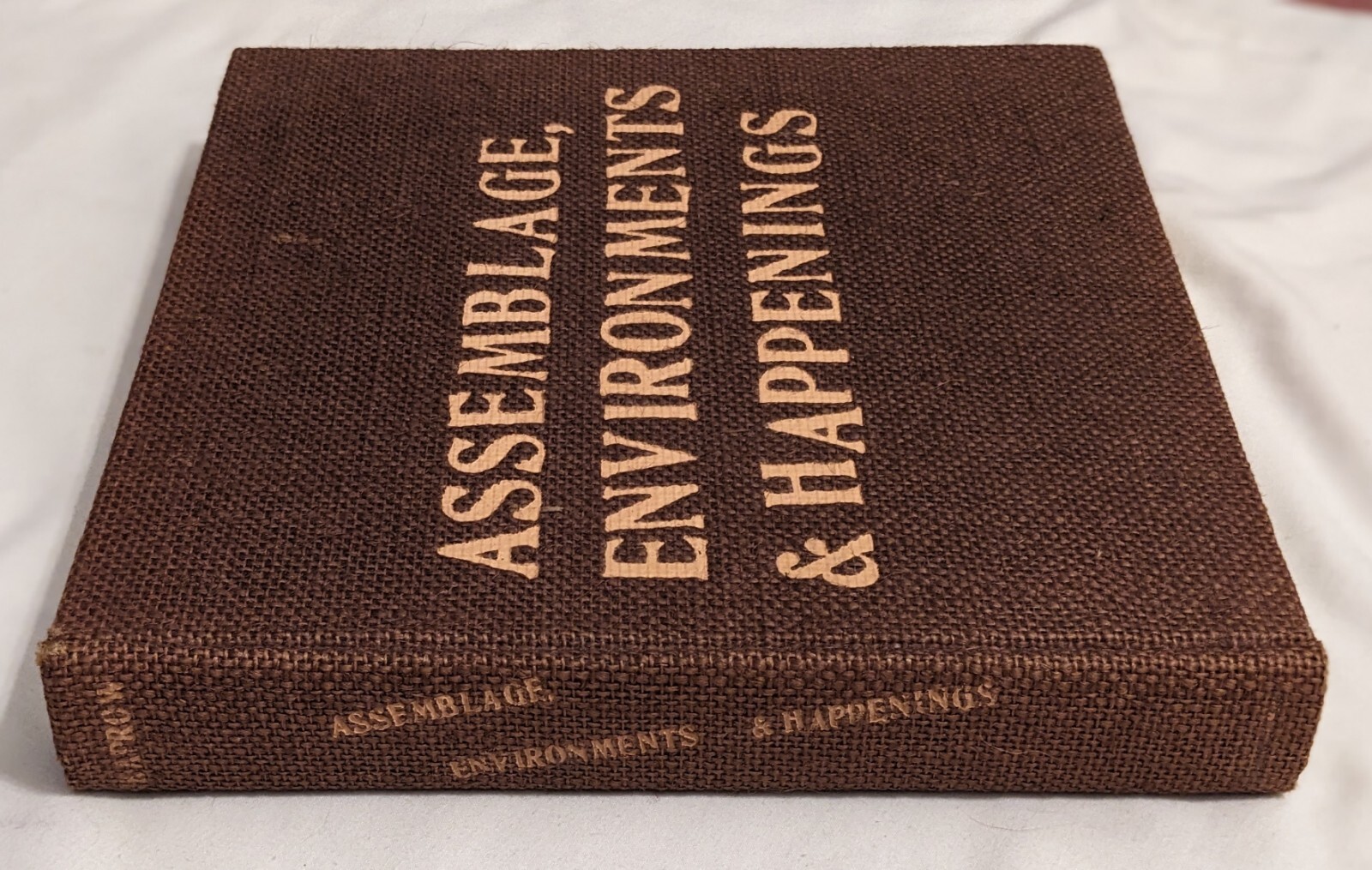 Allan Kaprow ASSEMBLAGE, ENVIRONMENTS & HAPPENINGS rare HC ED1 Abrams 1966