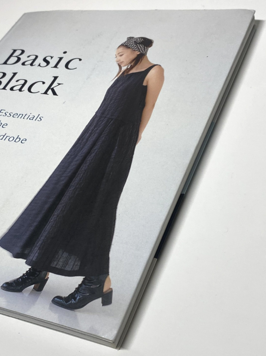 Basic Black 26 Edgy Essentials Patterns (INCLUDED) Book by Sato Watanabe 2012
