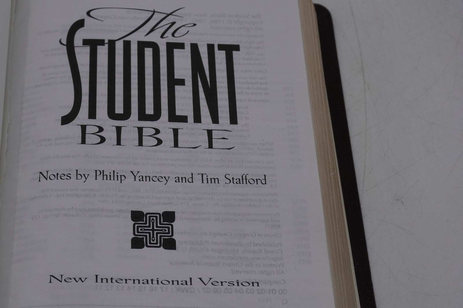 The Student Bible Zondervan 1996 NIV Brown Bonded Leather – Philip Yancey Notes