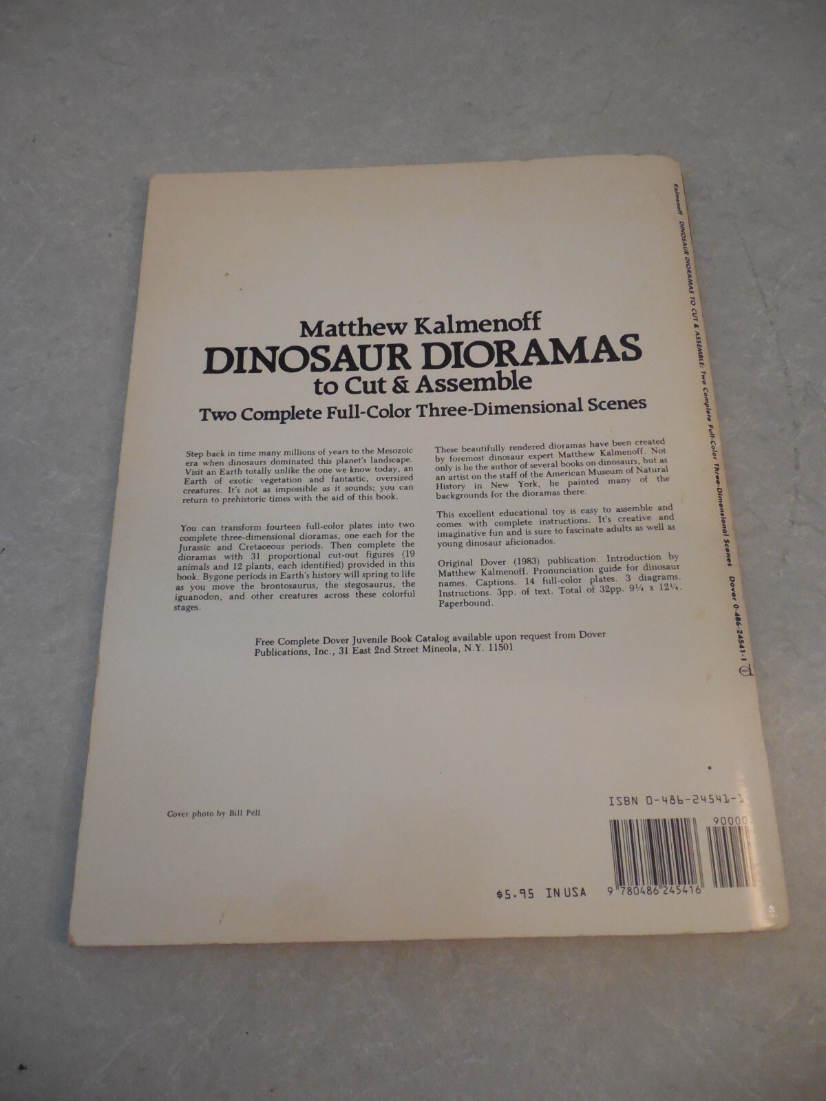 DINOSAUR DIORAMAS TO CUT & ASSEMBLE by MATTHEW KALMENOFF, 1983, SOFTCOVER!