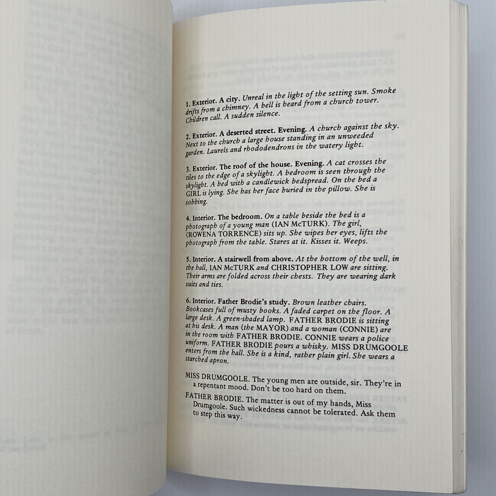 Head to Toe : Screenplay for the Beatles up Against It by Joe Orton 1998 PB