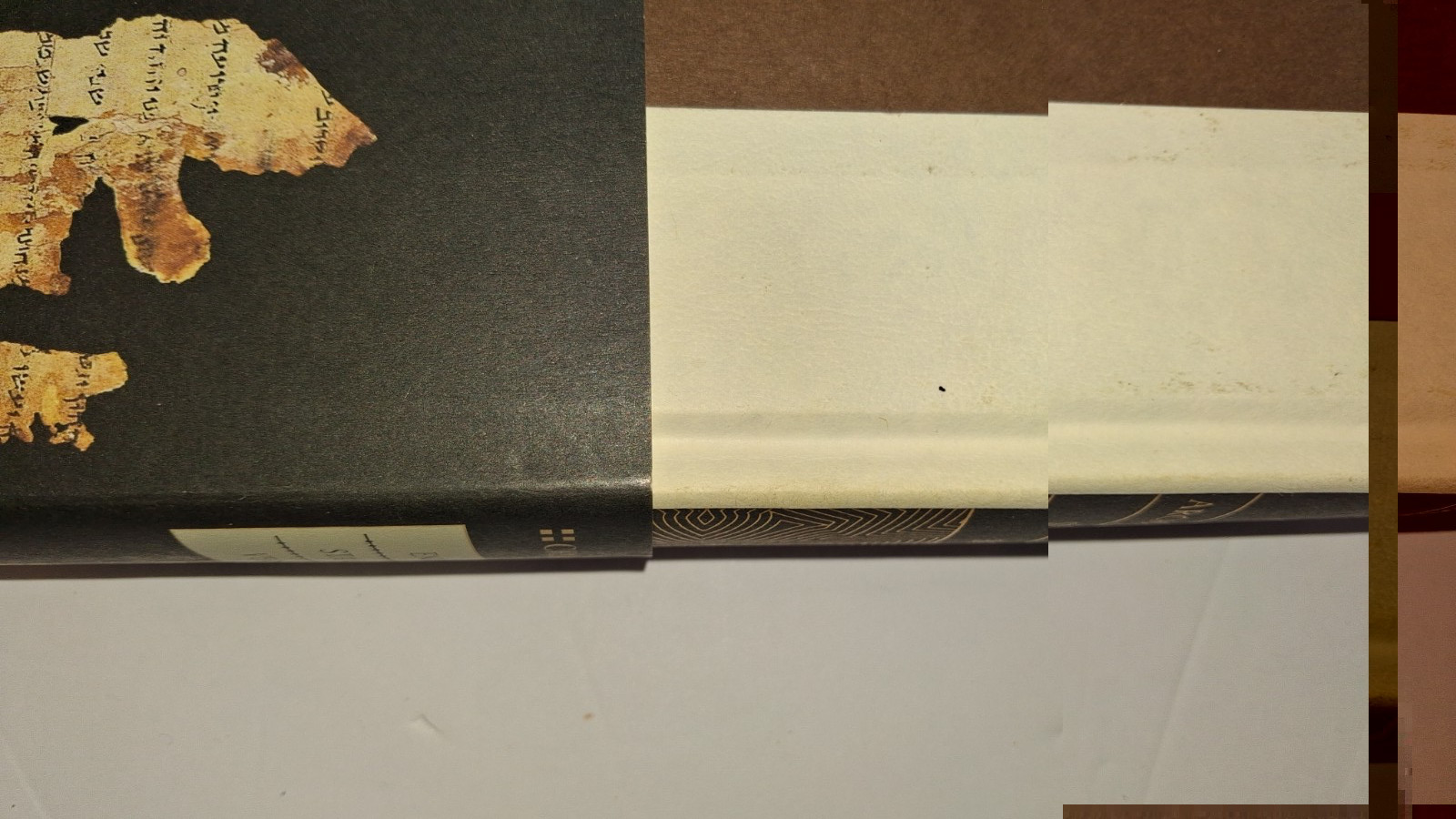 ESV Archaeology Study Bible Hardcover Crossway VG- Clean
