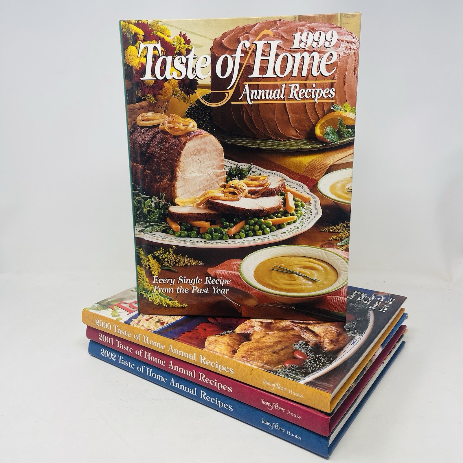 Lot of 4 Taste of Home Annual Recipes Cookbooks 1999-2002 HC Vintage