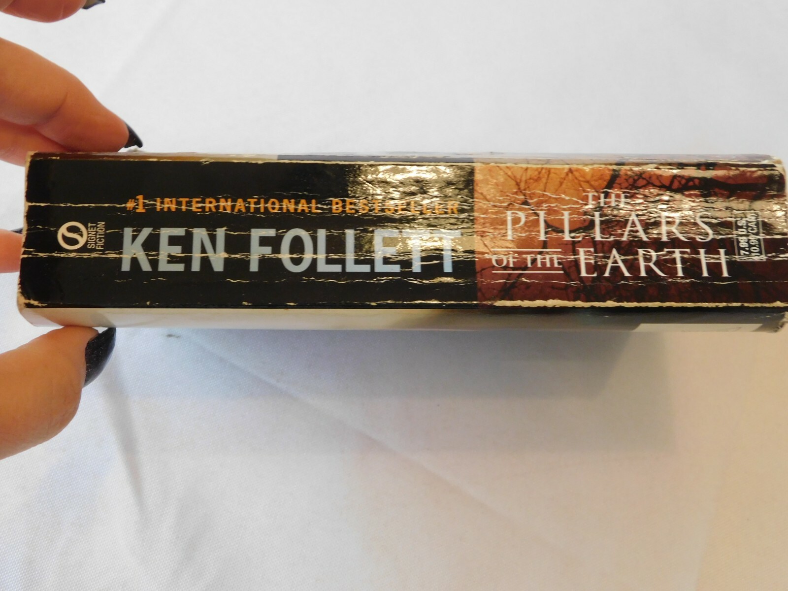 The Pillars of the Earth by Ken Follett Fiction 1989 Paperback Book Pre-owned
