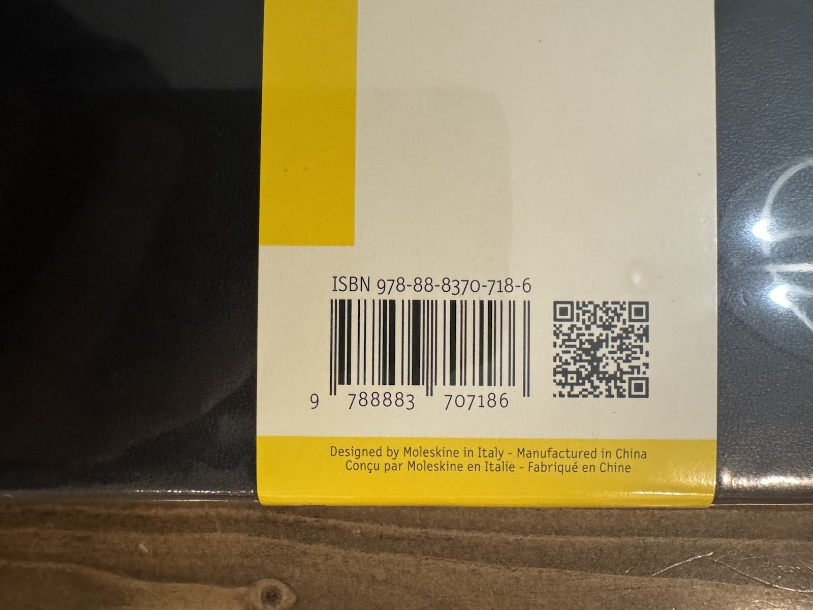 Moleskine Classic Notebook, Large, Squared, Black, Soft Cover (5 x 8.25)