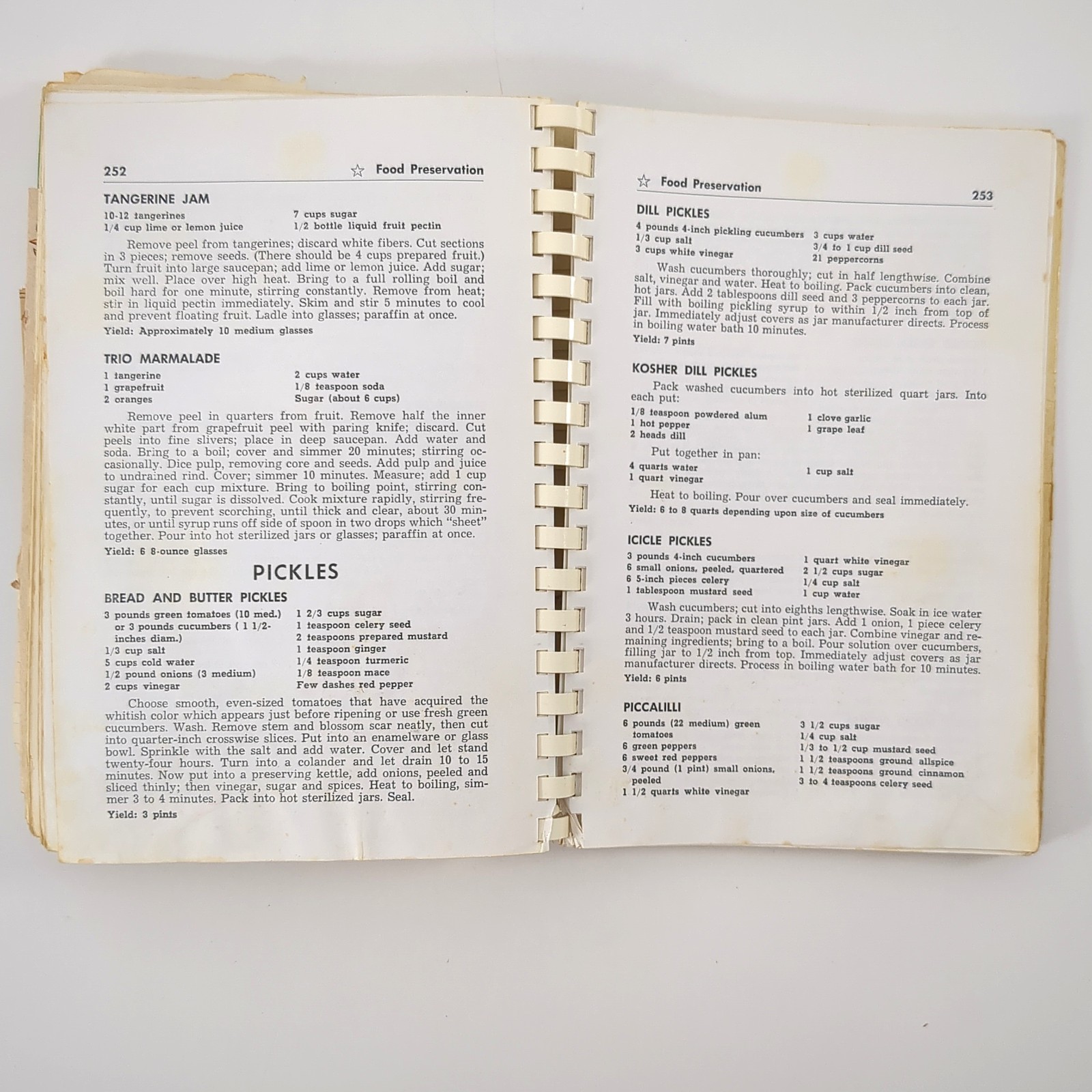 Betty Feezors Carolina Recipes WBTV Charlotte NC Television Cookbook Spiral 1964