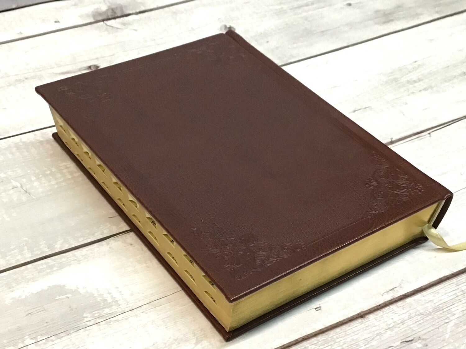 Russian Bible Large Size 24×17 cm Golden Edges Thumb Index . БИБЛИЯ С ИНДЕКСАМИ