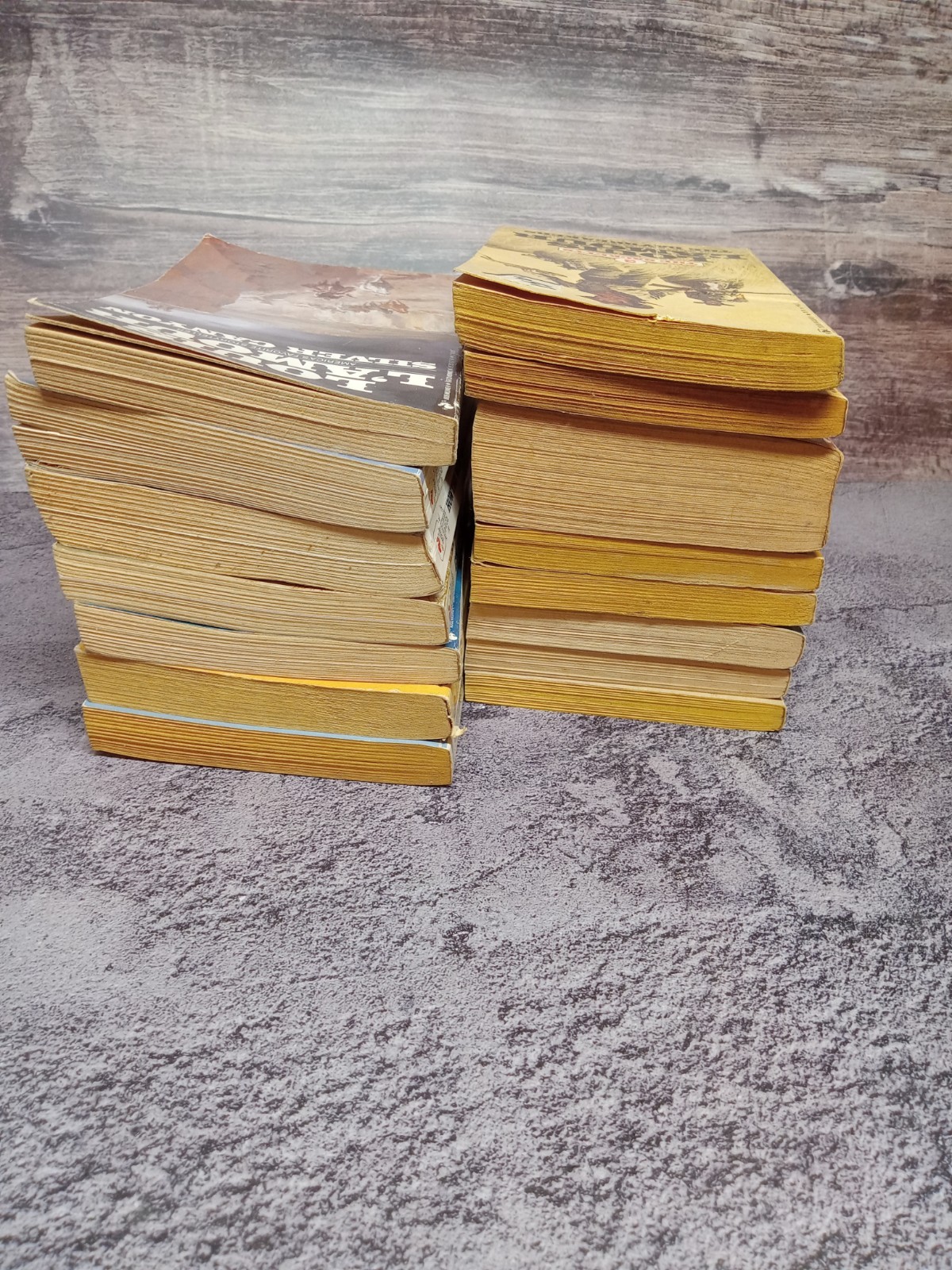 Lot of 15 And 1 Hardcover – Louis L’Amour – Mass paperbacks