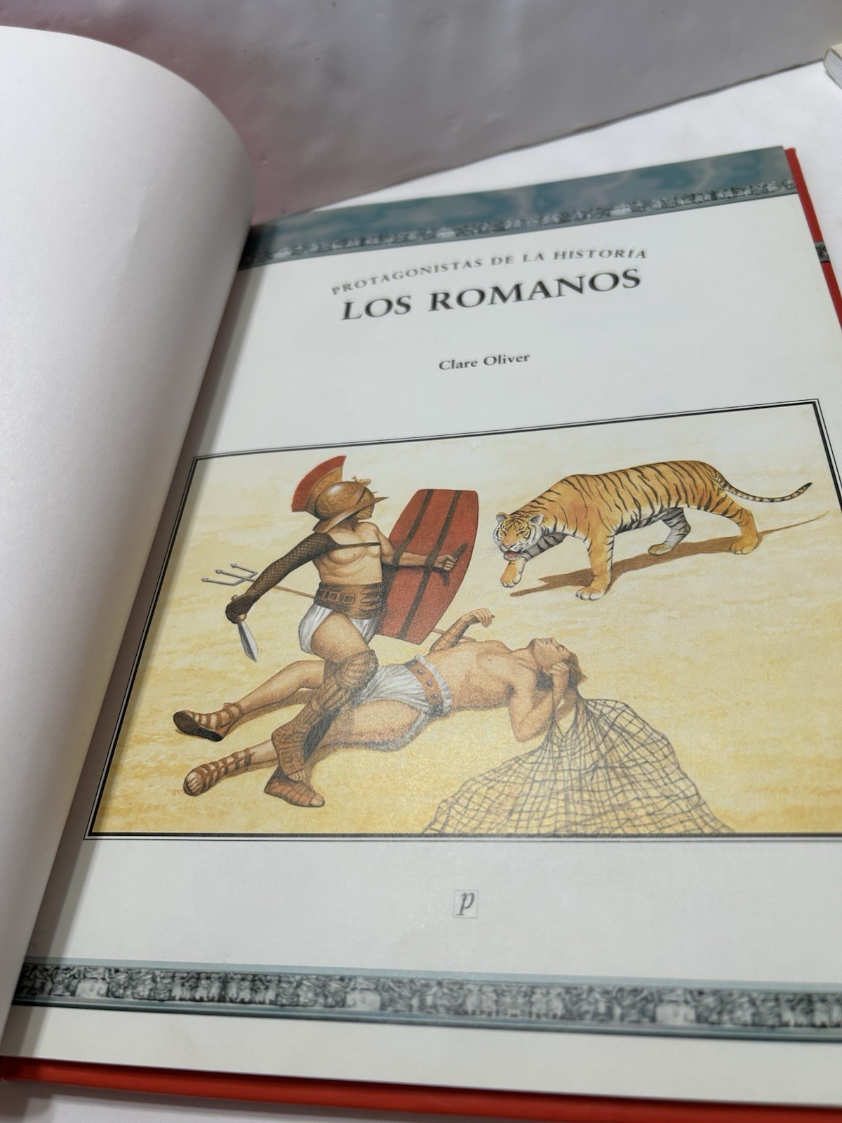 Lot of 2 Spanish Espanol Books Los Romanos Historia Color Hardbacks Children