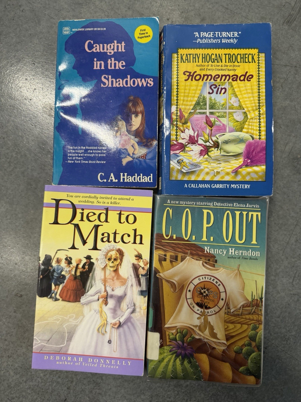 Lot of 10 random murder mystery novel paperback books, various authors B61