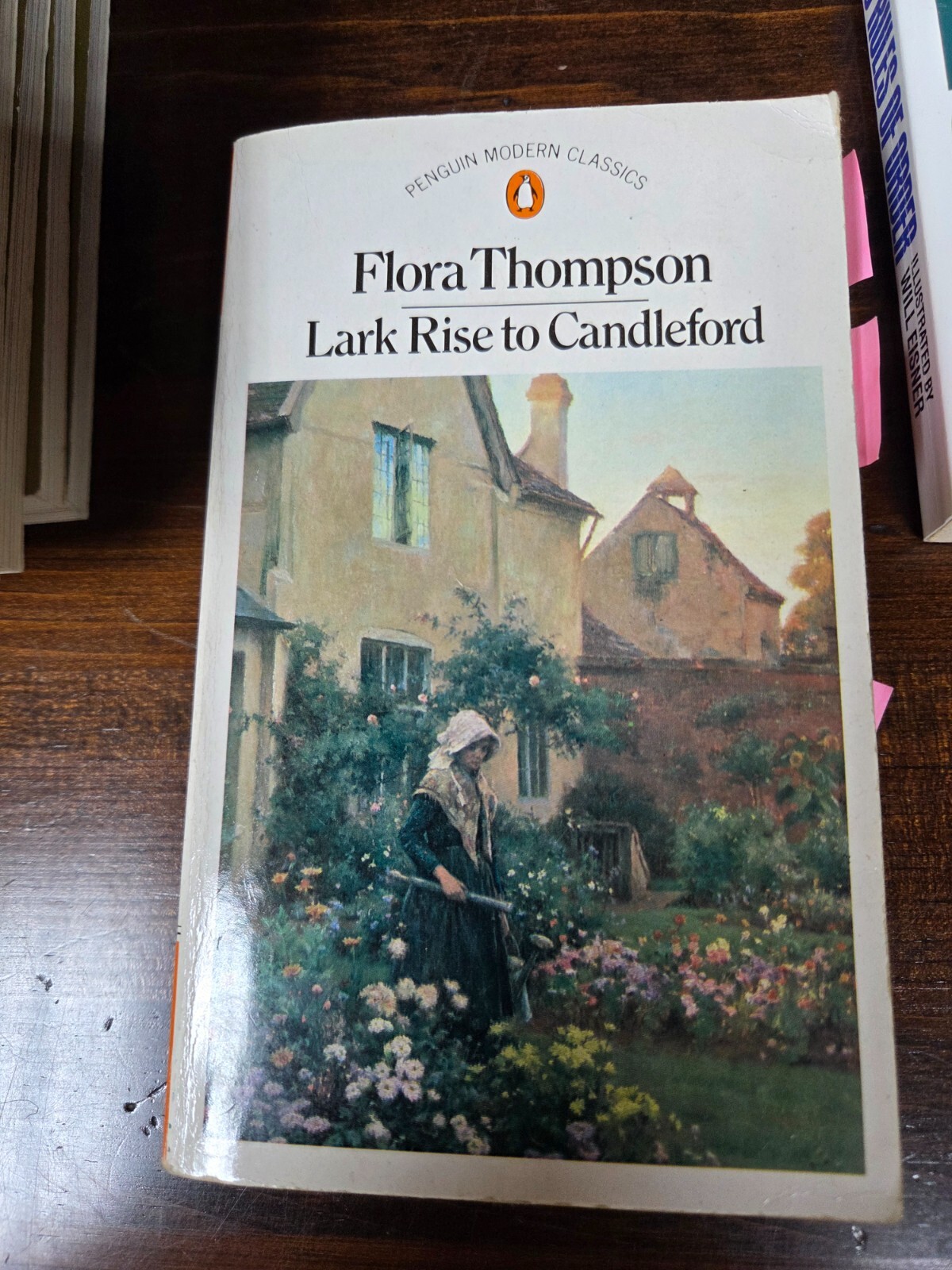 Lark Rise to Candleford : A Trilogy, Flora Thompson, mass market paperback good