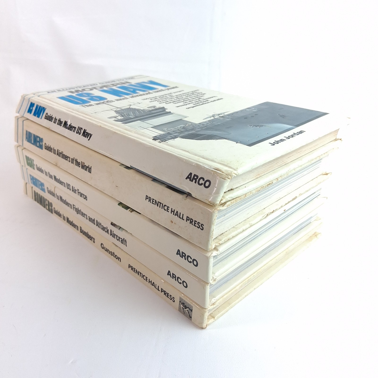 An Illustrated Guide To Books Navy Airliners USAF Bombers Fighters Lot of 5