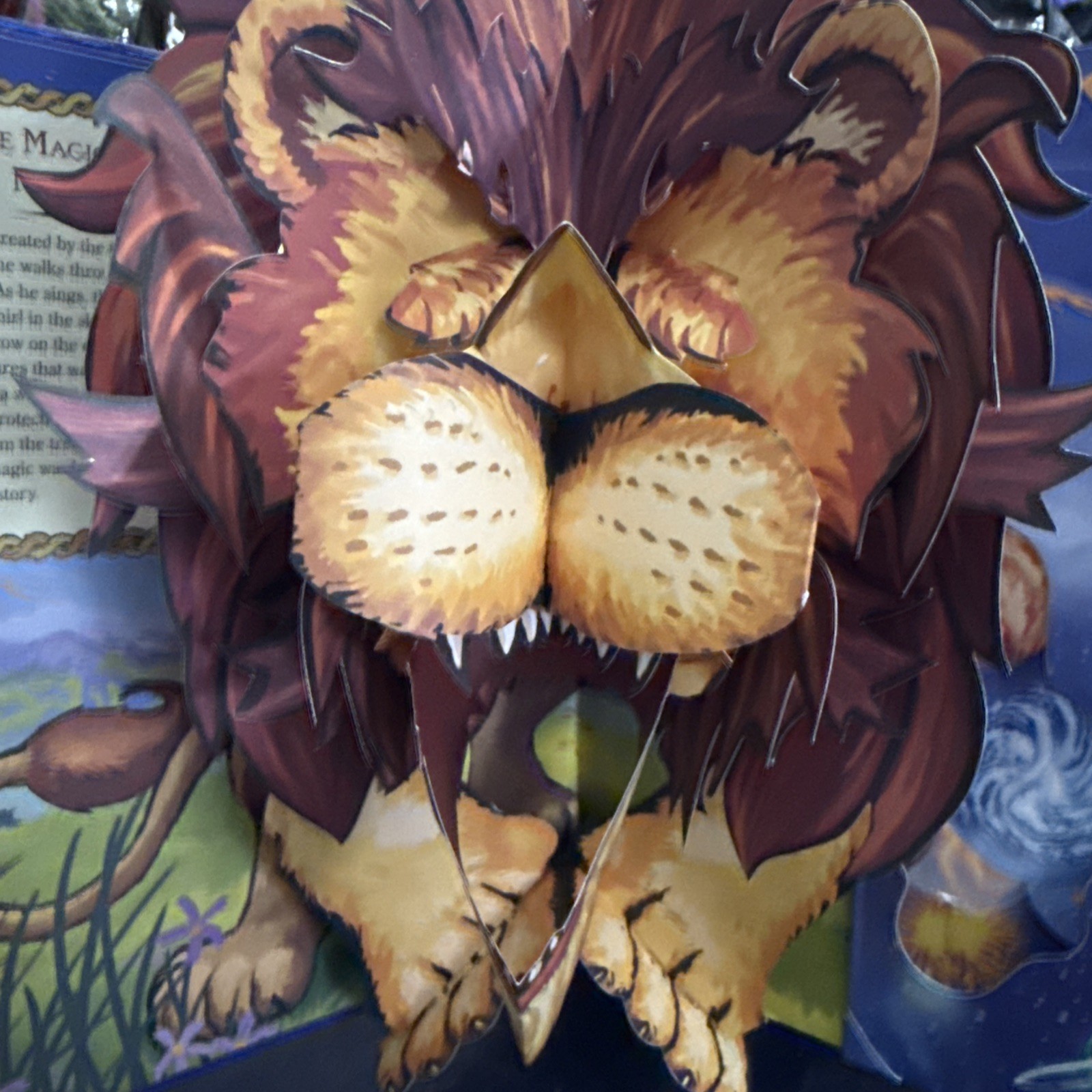 The Chronicles of Narnia Pop-up Book by C. S. Lewis, Robert Sabuda 2007