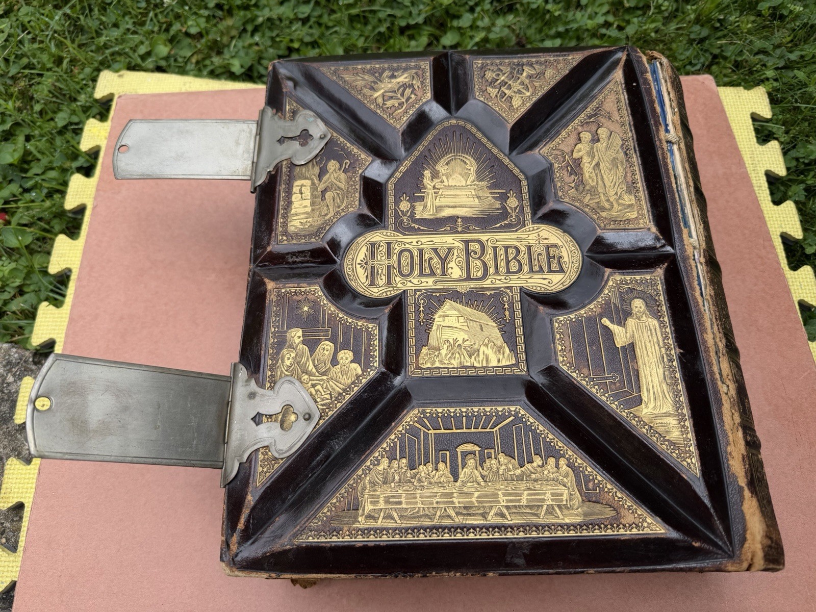 Victorian Holy Bible 1881 FM Dillie Co Cincinnati OH Pictorial Family RARE HEAVY