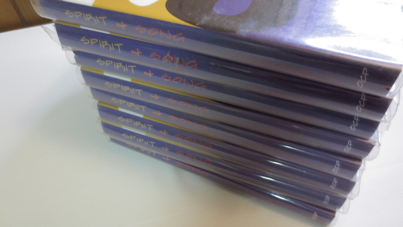 Set 8 softcover SPIRIT & SONG: Assembly/Guitar Edition OCP/Oregon Catholic Press