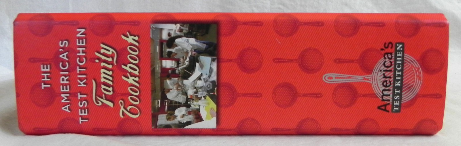 “The America’s Test Kitchen Family Cookbook” 1200 Recipes, 848 Pages, 2005, VG