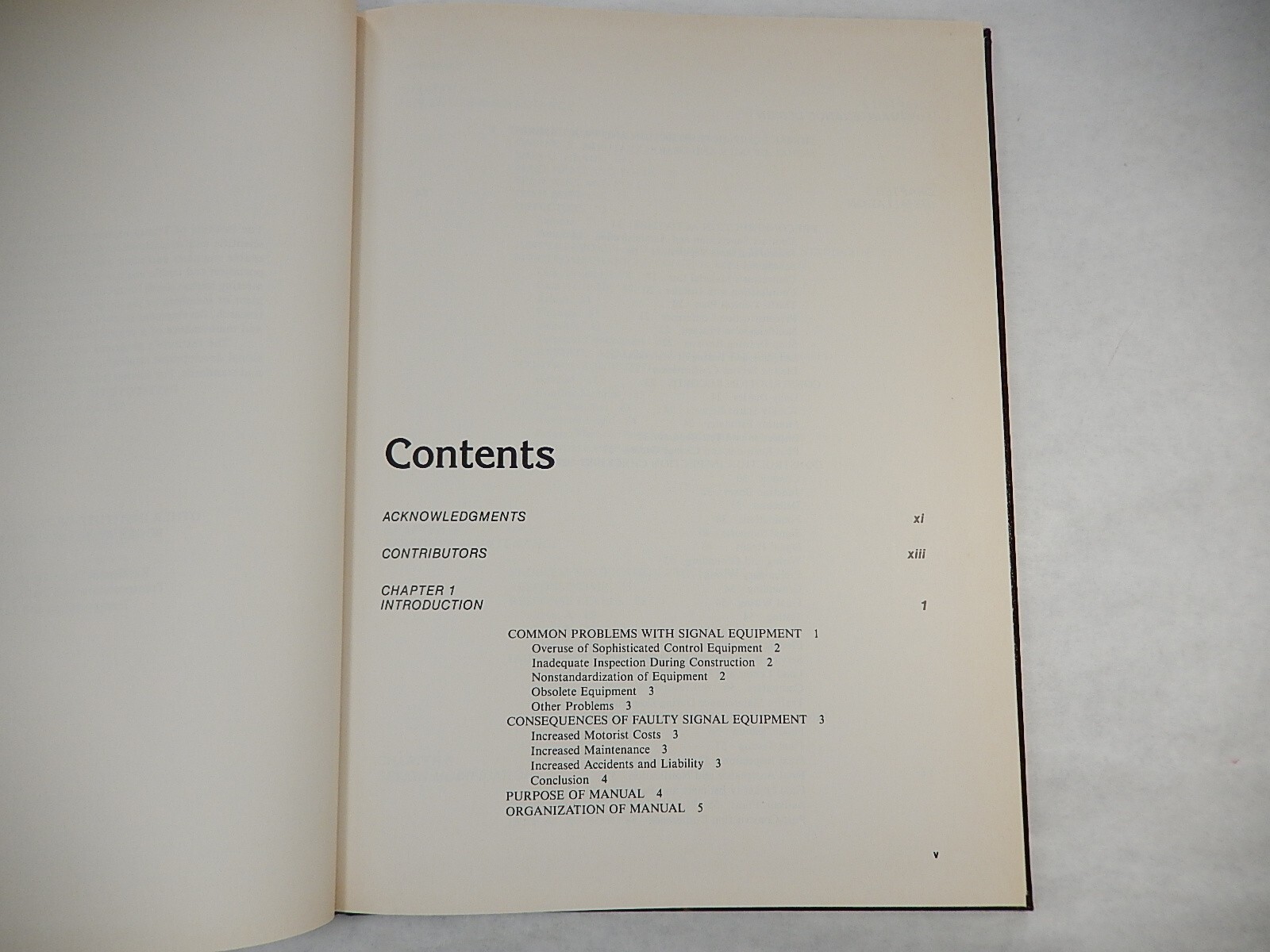 Traffic Signal Installation and Maintenance Manual by James M. Giblin, 1989