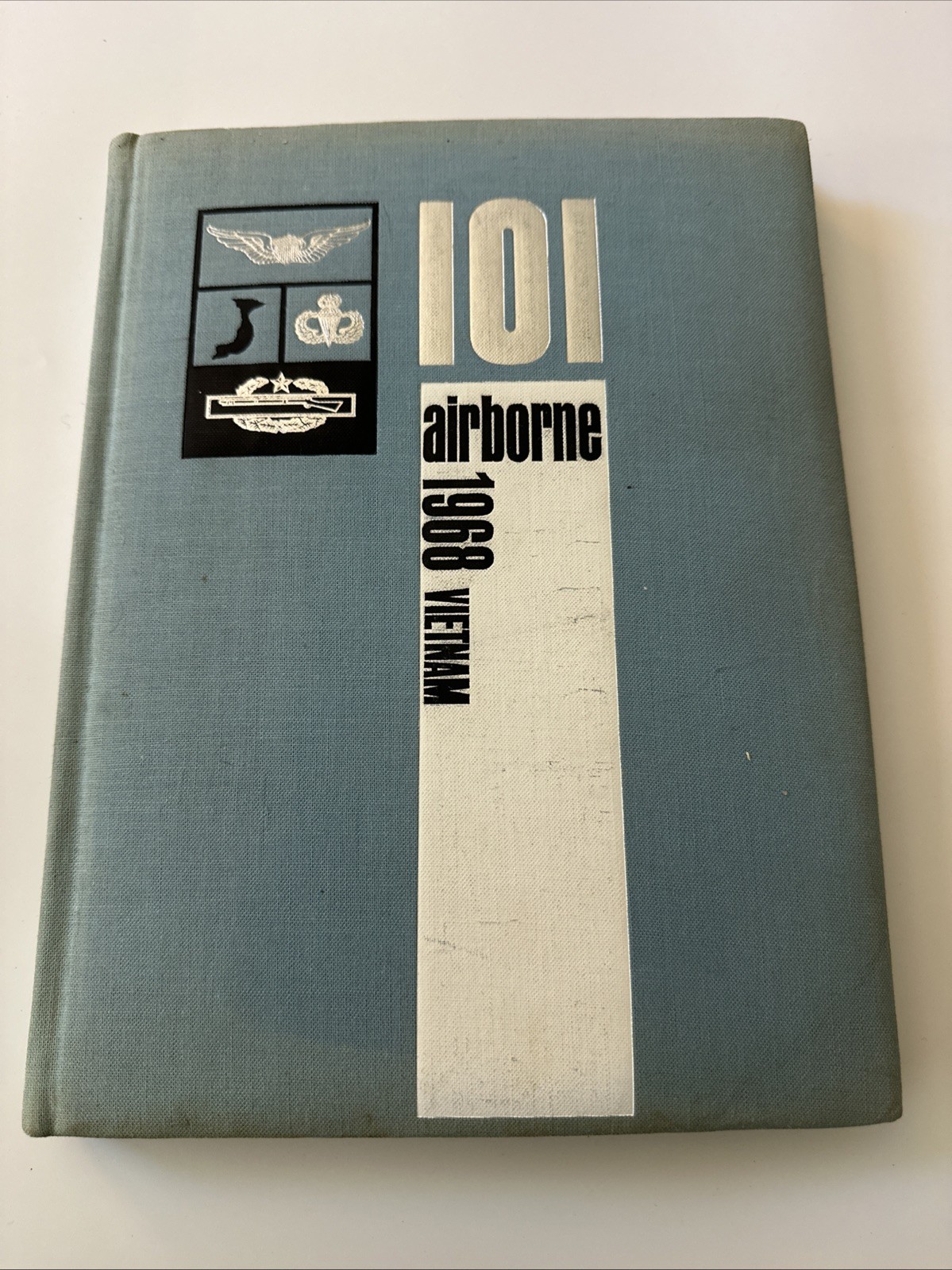 Vietnam War US Army Yearbook for the 101st Airborne Division in Vietnam 1968
