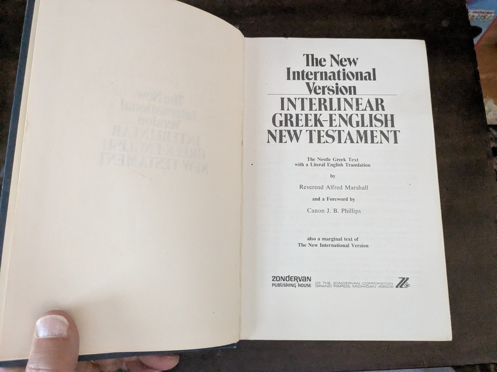 The New International Version Interlinear Greek-English (HB) FAST SHIPPING