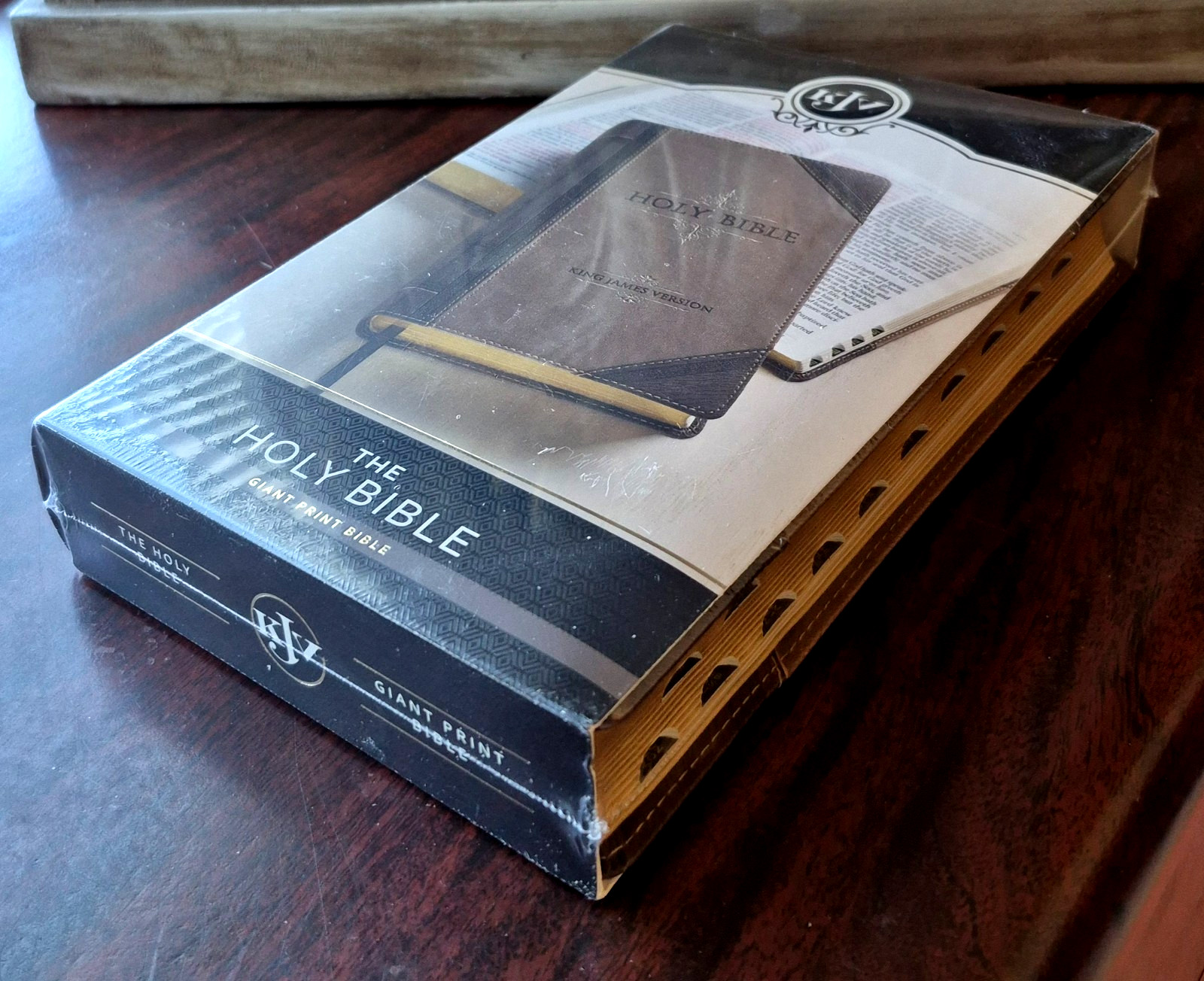 KJV Holy Bible (Giant Print, Faux Leather, Red Letter, Indexed) New / Sealed