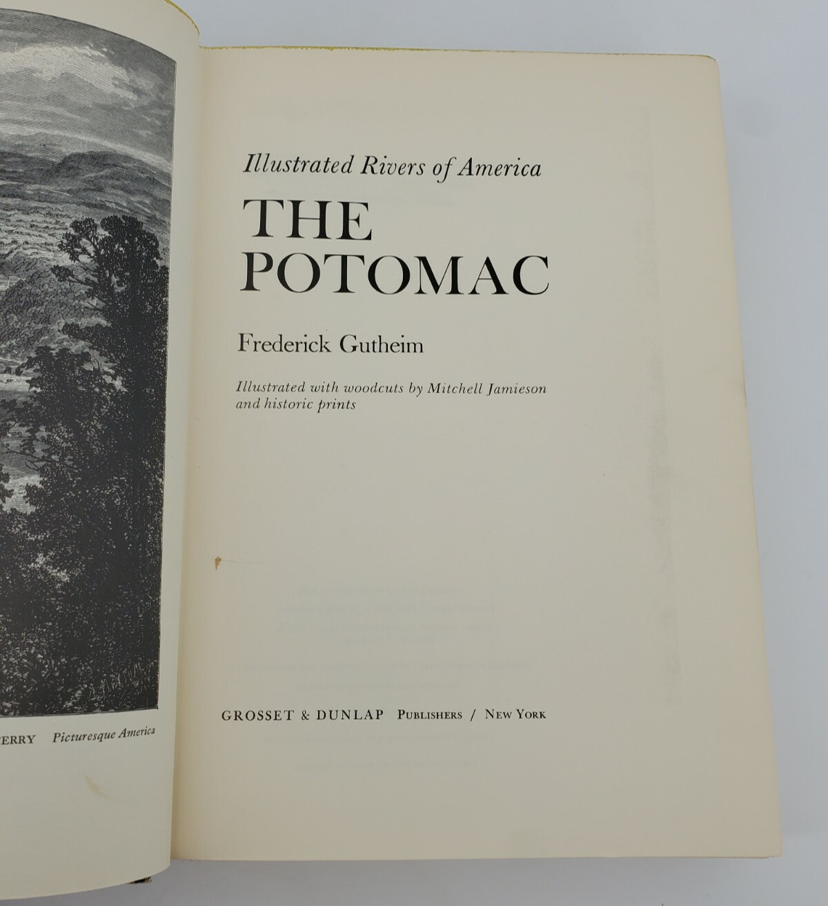 The Potomac By Frederick Gutheim Revised Illustrated Edition 1968 HC/DJ