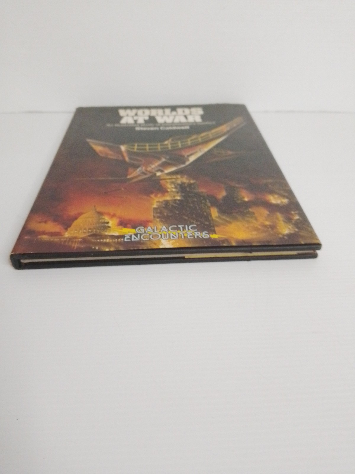 WORLDS AT WAR AN ILLUSTRATED STUDY OF INTERPLANETARY Steven Caldwell 1980 HC DJ