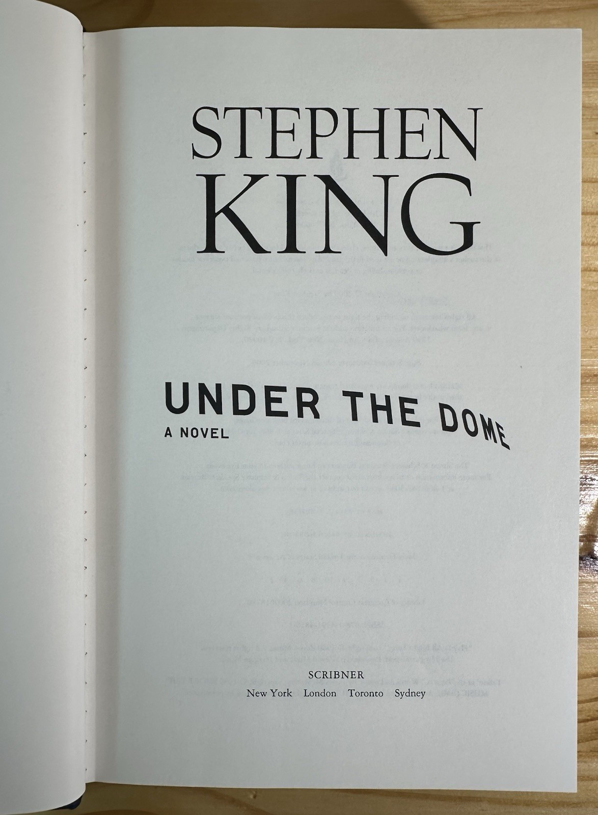 Under the Dome : A Novel by Stephen King Hardcover 1st edition 1st print 2009