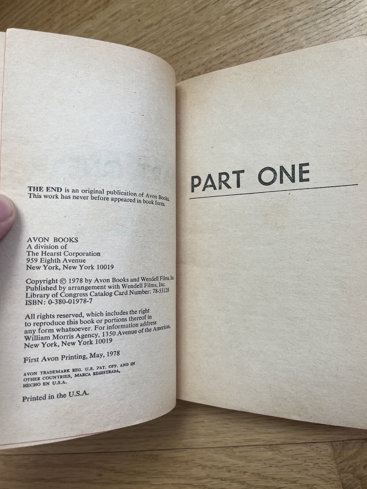 “The End” Carol Sturm Smith Burt Reynolds 1978 First Edition Movie Novelization