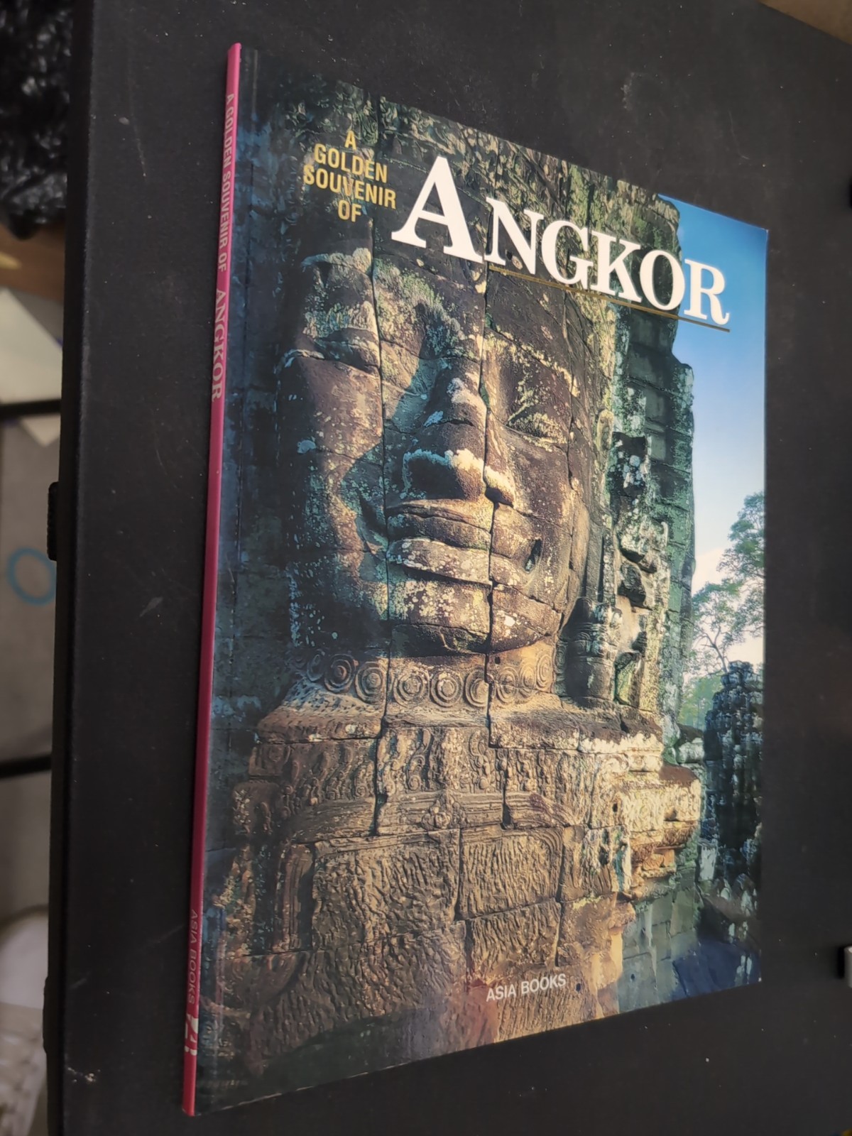 A Golden Souvenir of ANGKOR By Michael Freeman TPB 1992 Printing Booklet Book