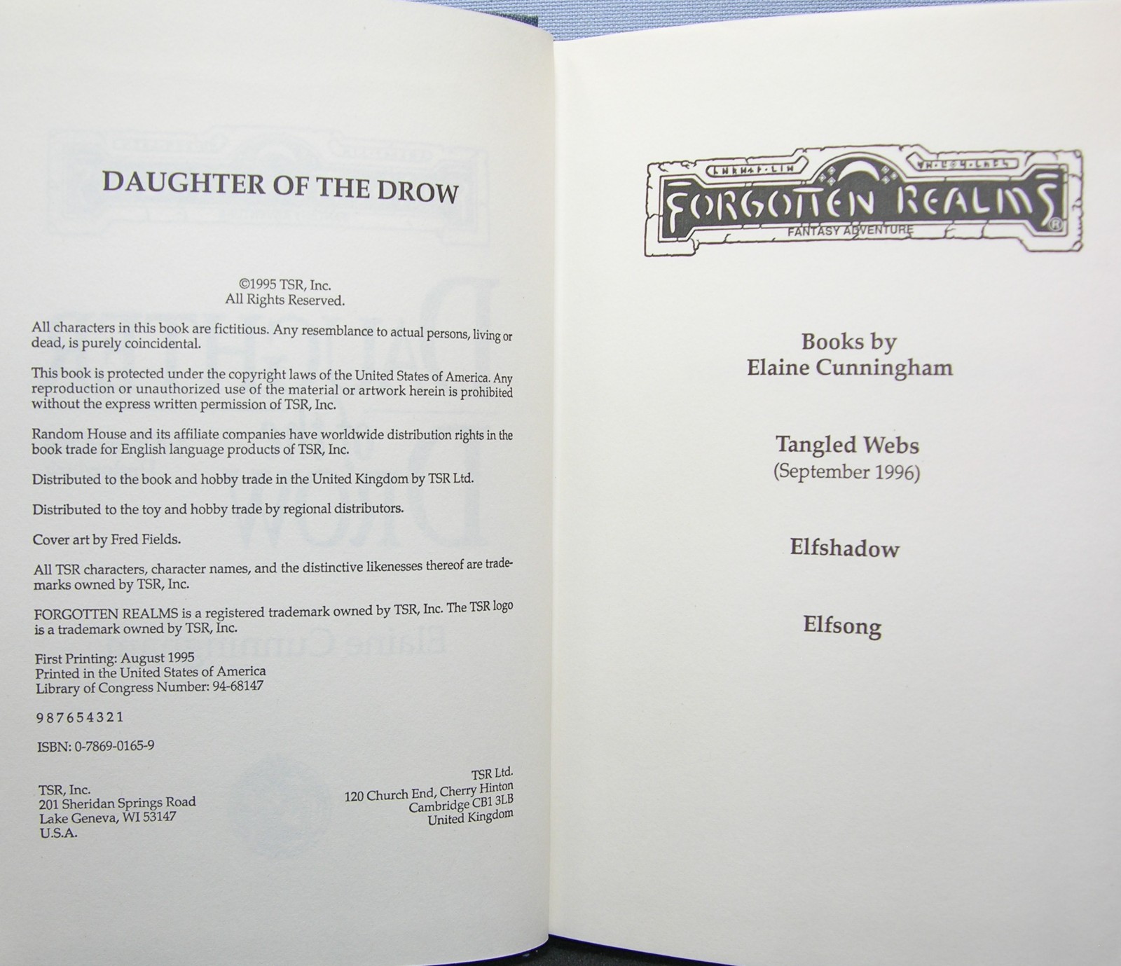 Cunningham, Elaine – Daughter of the Drow HCDJ 1st Edition 1995 Near Fine