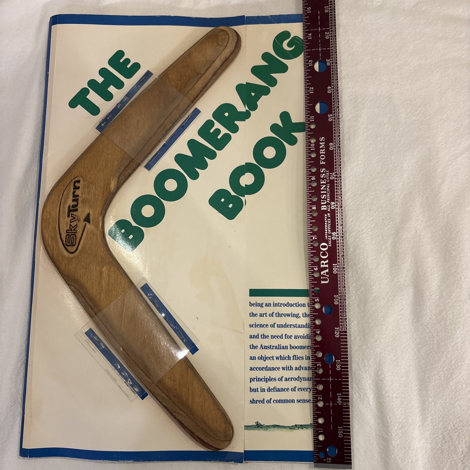 1985 THE BOOMERANG BOOK John Cassidy, Klutz Press, w/ Boomerang 1st Print VTG