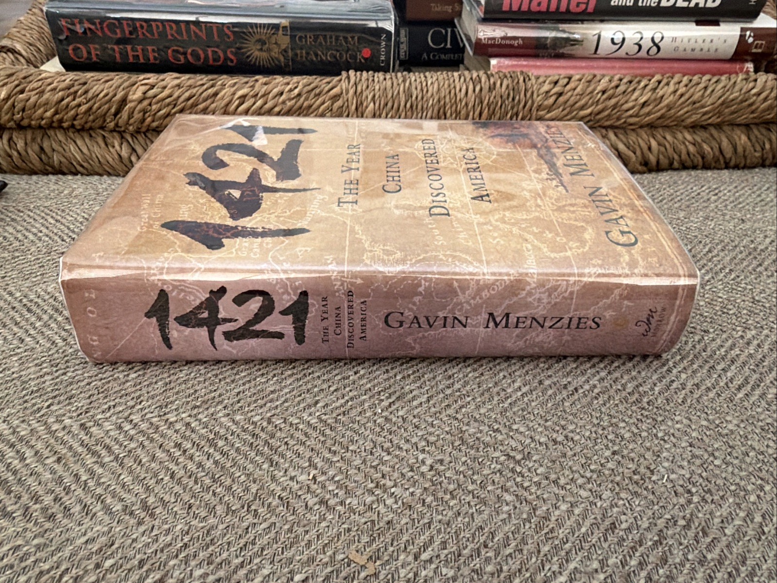 1421 : The Year China Discovered America by Gavin Menzies (2003, HC) Mylar Cover