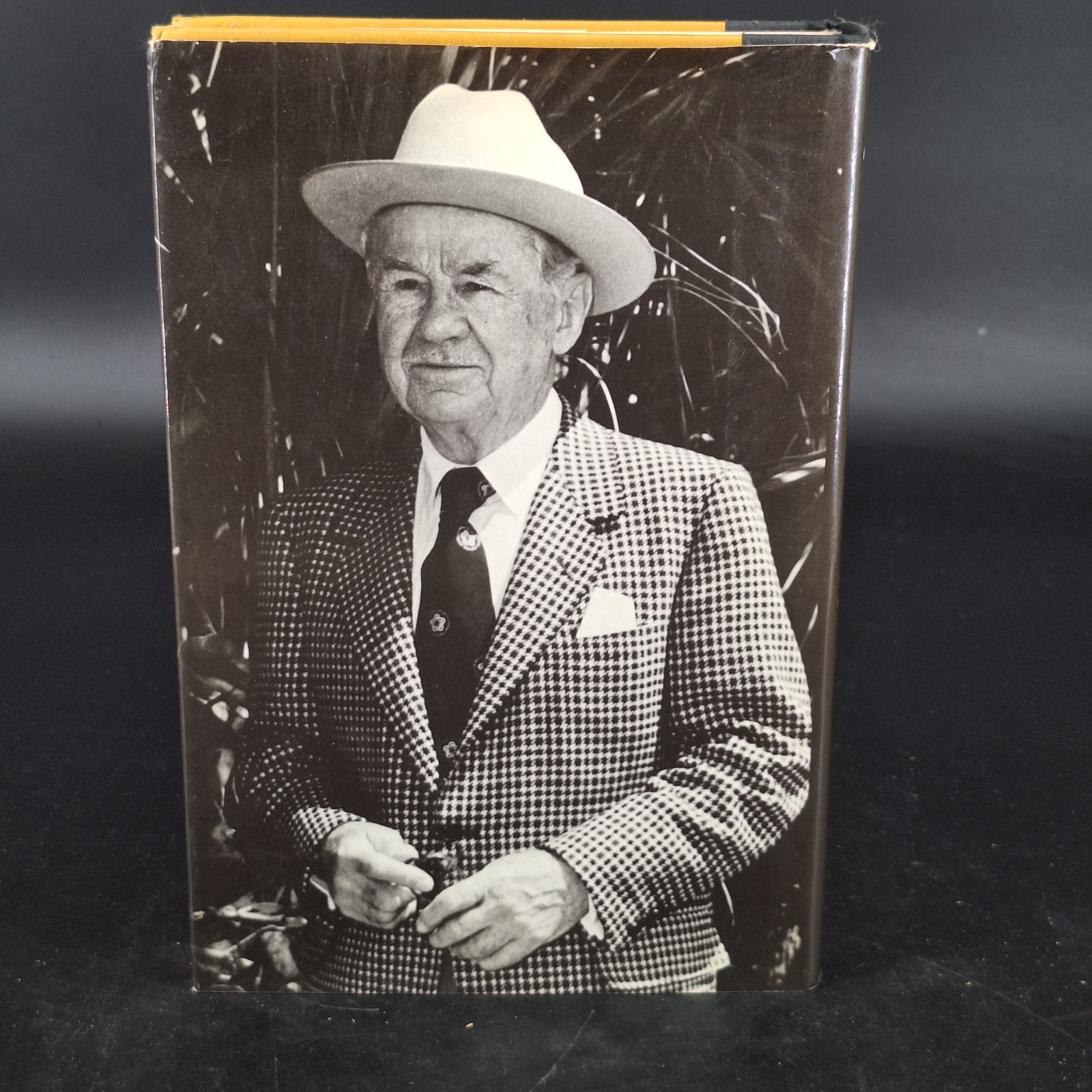 Good Evening Everybody by Lowell Thomas Signed 1st/1st (HC, 1976)