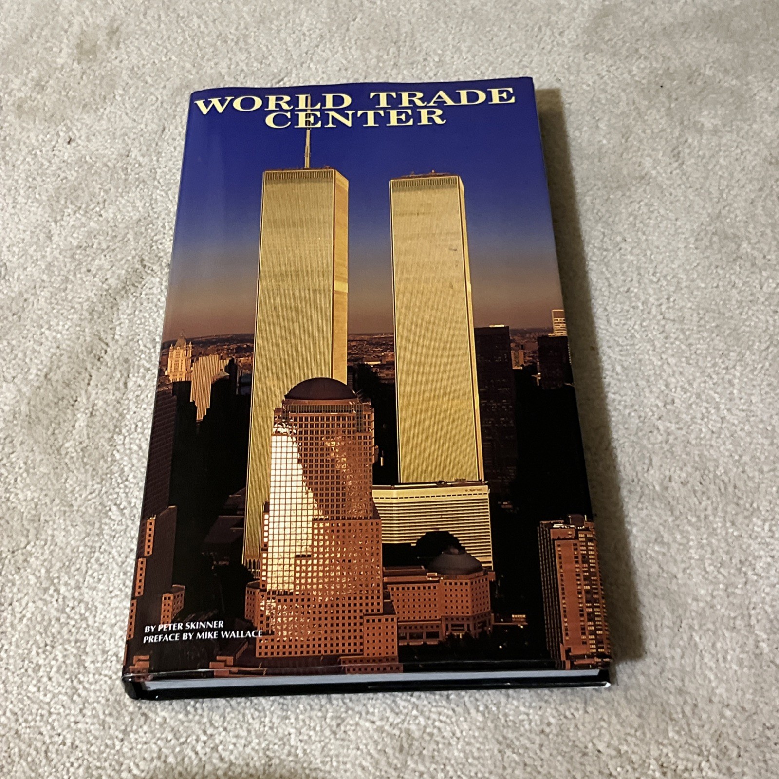 World Trade Center Oversized ( Tall ) HC Book Photos 9/11 Foldout Pages EXC Cond