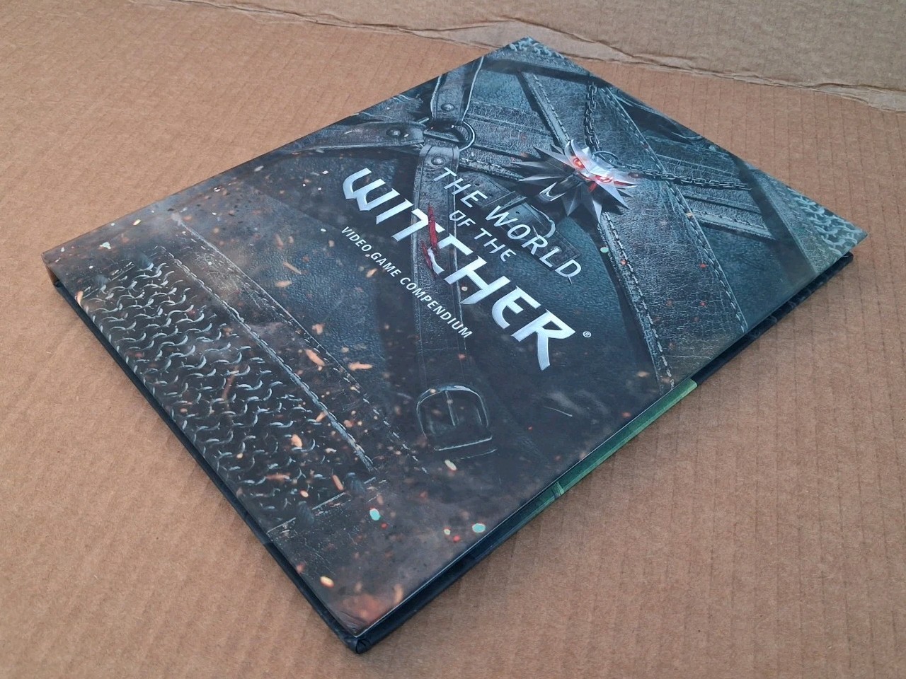 The World of The Witcher Video Game Compendium. Hardcover Book USA SHIPPING