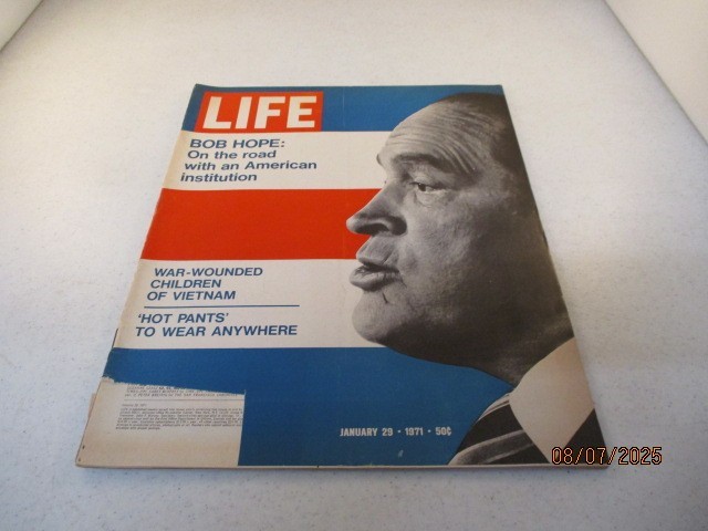Life Magazine January 29, 1971: Feature Article on Bob Hope mail label removed