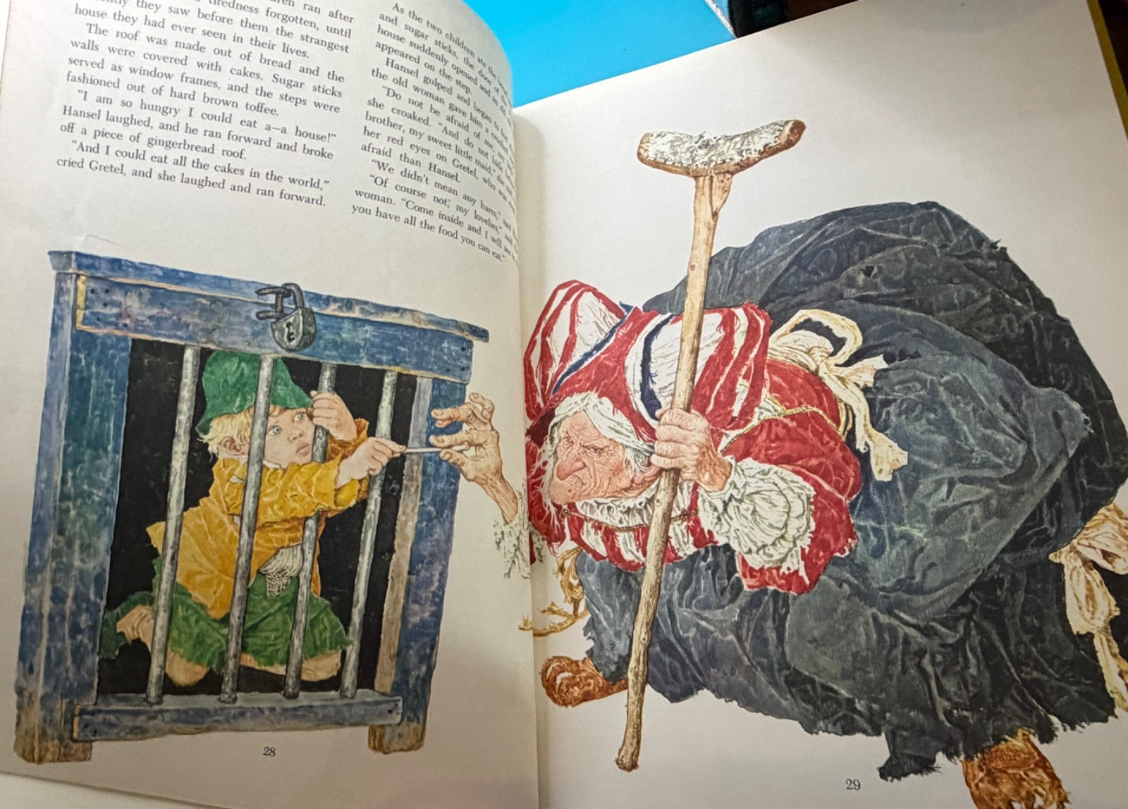 Grimm’s Fairy Tales 1977 Golden Book Deluxe Hardcover Benvenuti Illus 140 Pages