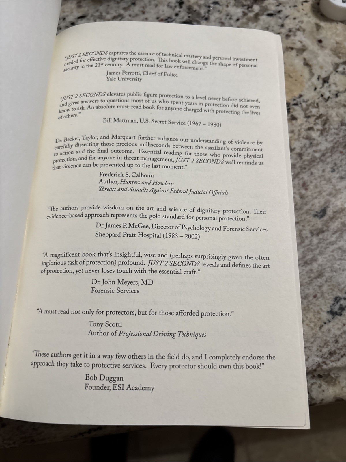 Just 2 Seconds by Gavin de Becker, Tom Taylor &Jeff Marquart, 1st edition 2008